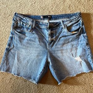 Kut From the Kloth womens Jean shorts size 14 Very gently used